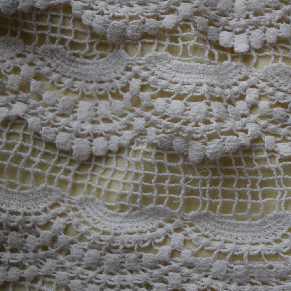 Target Cream Lace Ruffle Shorts - Picture 4 of 4